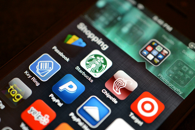 How Mobile Is Changing the Face of Commerce How Mobile Is Changing the Face of Commerce